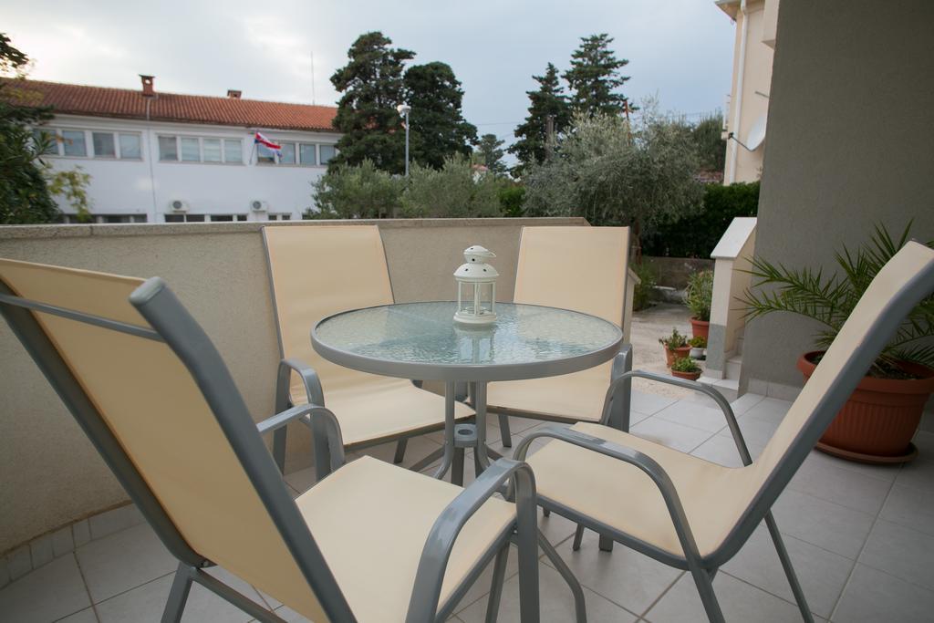 Apartments Rina Novalja Zewnętrze zdjęcie