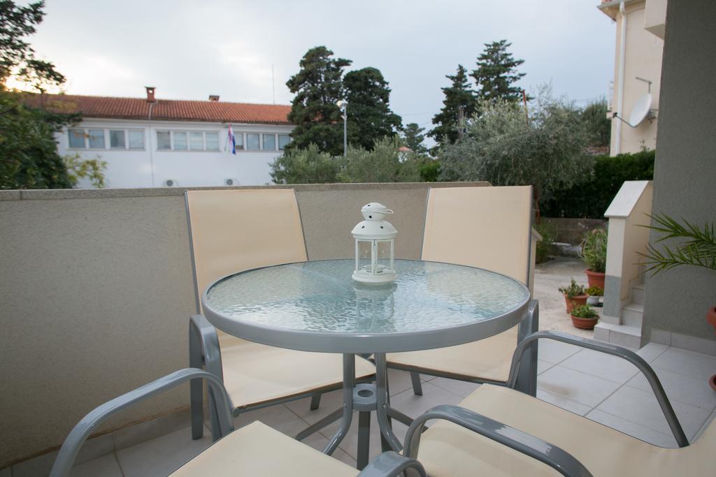 Apartments Rina Novalja Zewnętrze zdjęcie